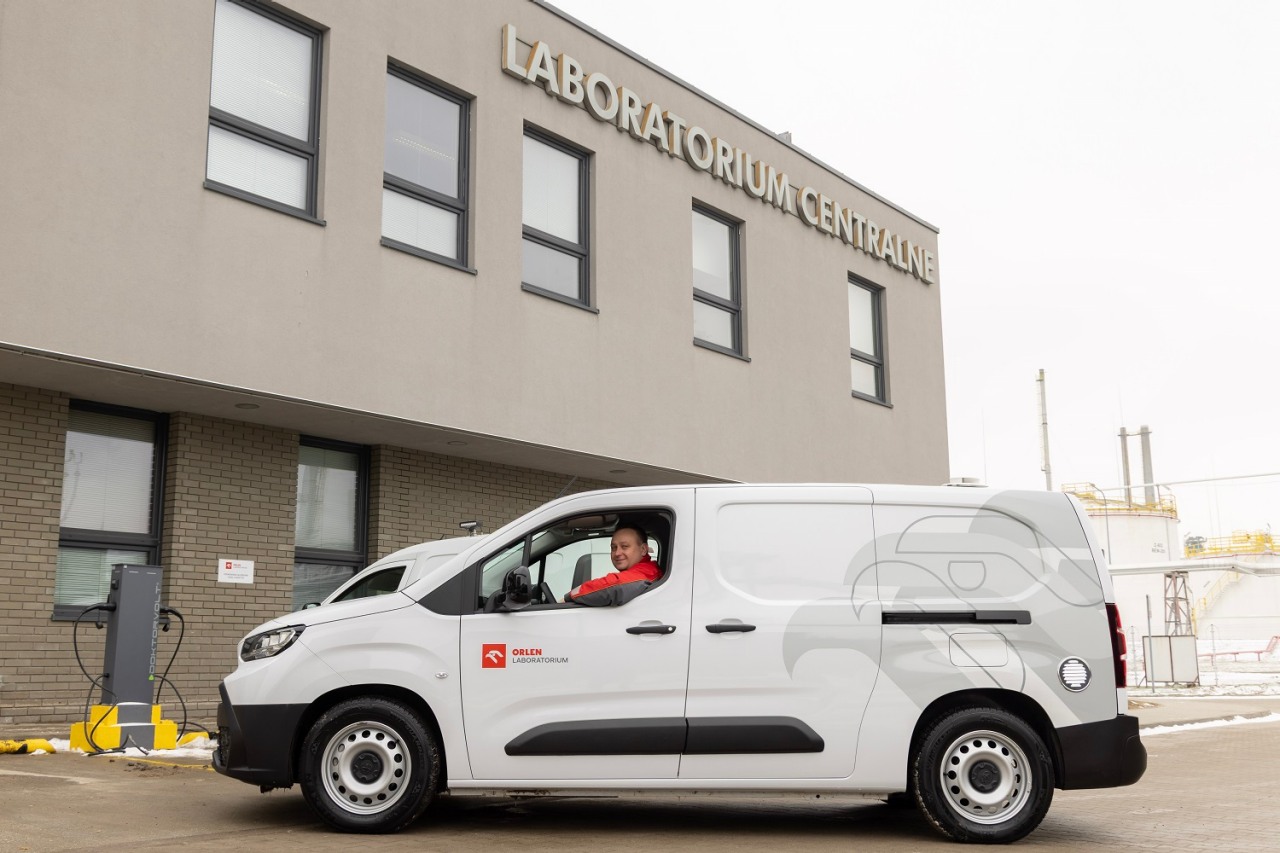 Pierwszy samochód elektryczny w Dziale Logistyki – krok w stronę ...
